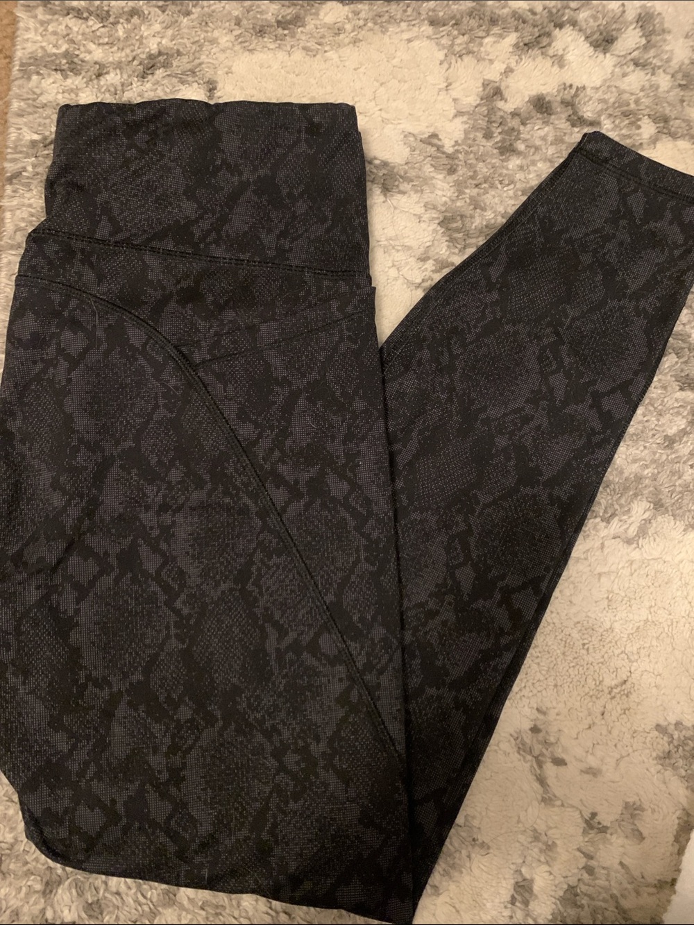 all in motion Black Snake-Print High-Rise Leggings